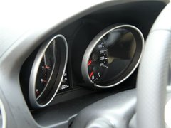 2011款 2.0T 手动 柴油两驱都市型 5座