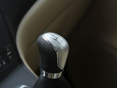 2011款 2.0T 手动 柴油两驱都市型 5座