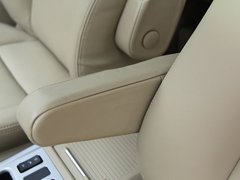 2011款 2.0T 手动 柴油两驱都市型 5座