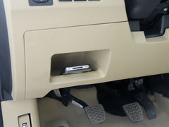 2011款 2.0T 手动 柴油两驱都市型 5座