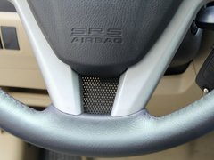 2011款 2.0T 手动 柴油两驱都市型 5座