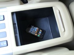 2011款 2.0T 手动 柴油两驱都市型 5座