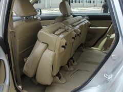 2011款 2.0T 手动 柴油两驱都市型 5座