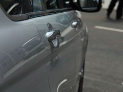 2011款 2.0T 手动 柴油两驱都市型 5座