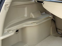 2011款 2.0T 手动 柴油两驱都市型 5座