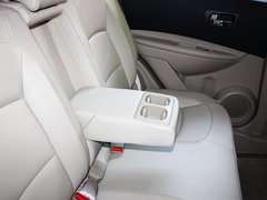 2011款 2.0L CVT XV 龙 4WD 5座