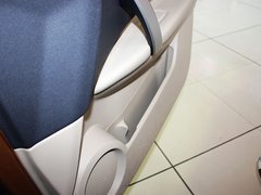 2011款 2.0L CVT XV 龙 4WD 5座