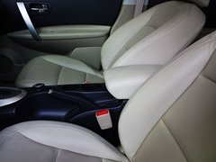 2011款 2.0L CVT XV 龙 4WD 5座