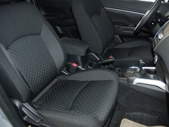 2011款 2.0L CVT 两驱 炫动版5座