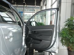 2011款 2.0L CVT 两驱 炫动版5座