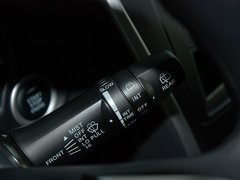 2011款 2.0L CVT 两驱 炫动版5座