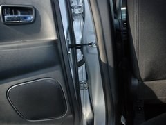 2011款 2.0L CVT 两驱 炫动版5座