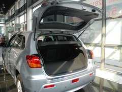 2011款 2.0L CVT 两驱 炫动版5座