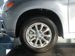 2011款 2.0L CVT 两驱 炫动版5座