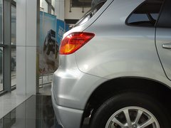 2011款 2.0L CVT 两驱 炫动版5座