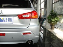 2011款 2.0L CVT 两驱 炫动版5座