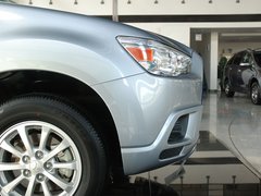 2011款 2.0L CVT 两驱 炫动版5座