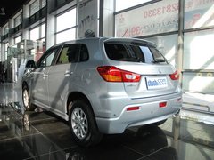 2011款 2.0L CVT 两驱 炫动版5座