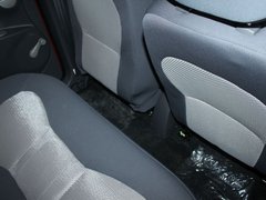 2011款 1.0L 手动 智尊型