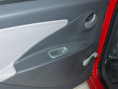 2011款 1.0L 手动 智尊型