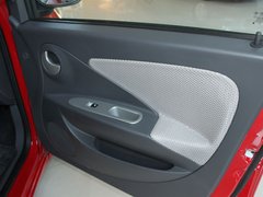 2011款 1.0L 手动 智尊型