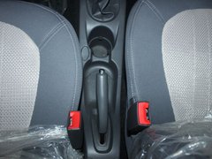 2011款 1.0L 手动 智尊型