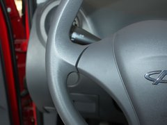 2011款 1.0L 手动 智尊型