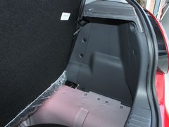 2011款 1.0L 手动 智尊型