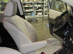 2011款 2.0 自动 豪华型 7座