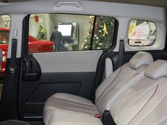 2011款 2.0 自动 豪华型 7座