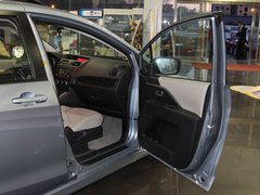 2011款 2.0 自动 豪华型 7座