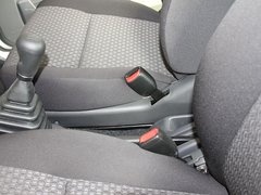 2011款 1.3 手动 导航版 4座