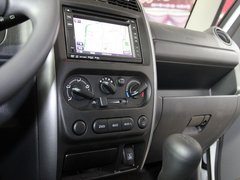 2011款 1.3 手动 导航版 4座