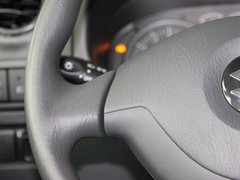 2011款 1.3 手动 导航版 4座