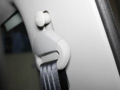 2011款 1.3 自动 单色版 4座