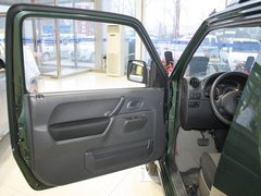 2011款 1.3 自动 单色版 4座