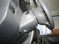 2011款 1.3 自动 单色版 4座