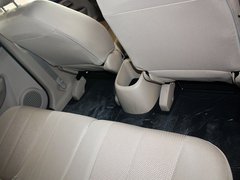 2011款 1.6L 手动 舒适版 5座