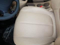 2011款 1.6L 手动 舒适版 5座