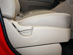 2011款 1.6L 手动 舒适版 5座