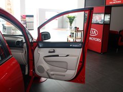 2011款 1.6L 手动 舒适版 5座