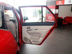 2011款 1.6L 手动 舒适版 5座