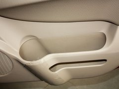 2011款 1.6L 手动 舒适版 5座