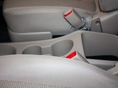 2011款 1.6L 手动 舒适版 5座