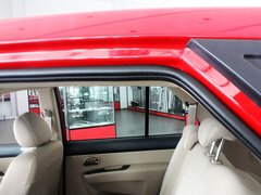 2011款 1.6L 手动 舒适版 5座