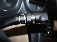 2011款 1.6L 手动 舒适版 5座
