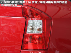 2011款 1.6L 手动 舒适版 5座