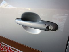 2011款 1.6L 手动 舒适版 5座