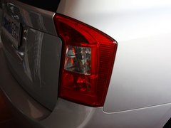 2011款 1.6L 手动 舒适版 5座