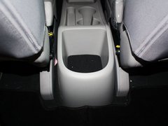 2011款 1.6L 手动 舒适版 5座